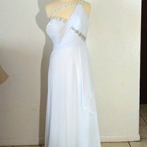 Women Maxi white wedding, prom  homecoming, party  formal dress size small